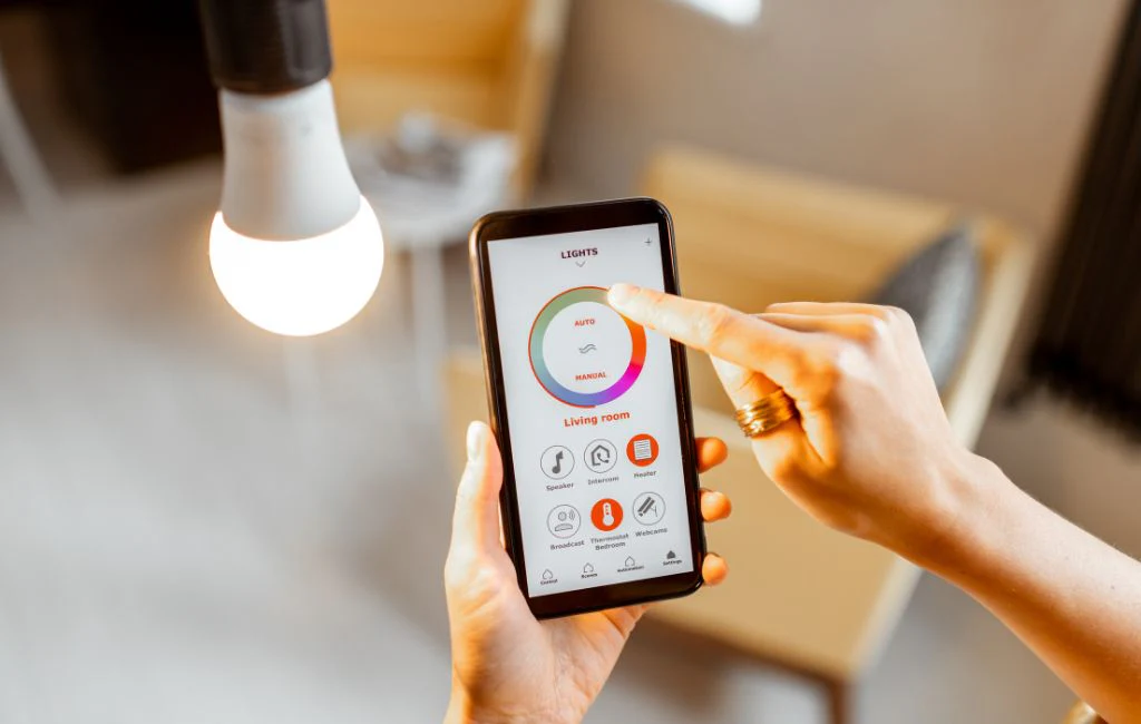 Smart Bulbs vs Smart Switches